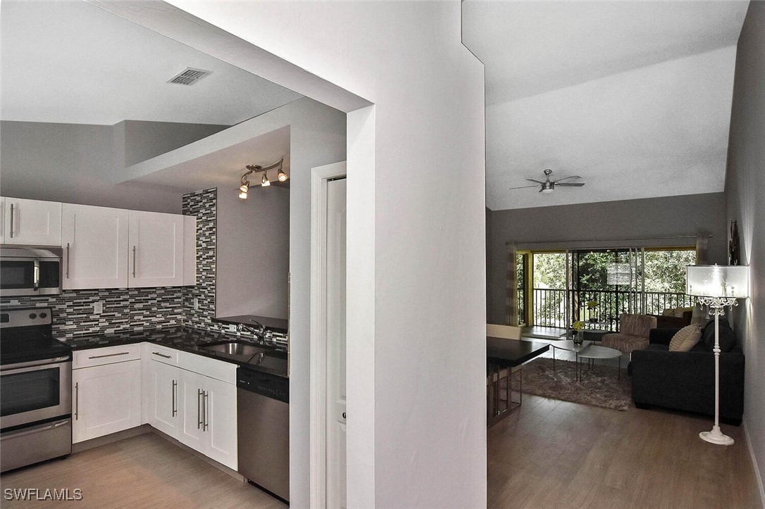 8075 TIGER Cove 1711