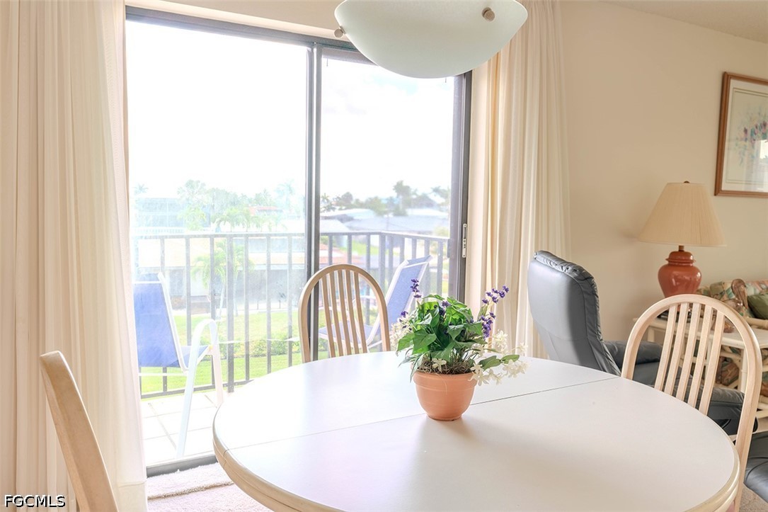 6645 Estero Boulevard 201