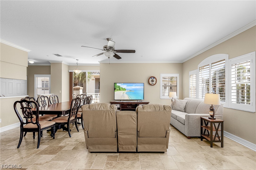 9060 Palmas Grandes Boulevard 201