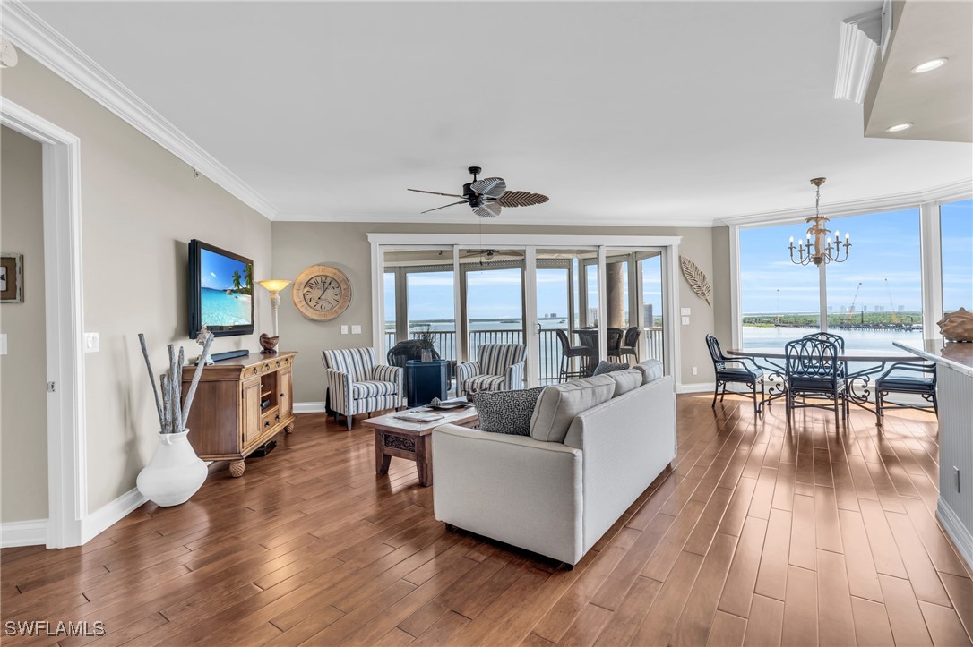 4137 Bay Beach Lane 585