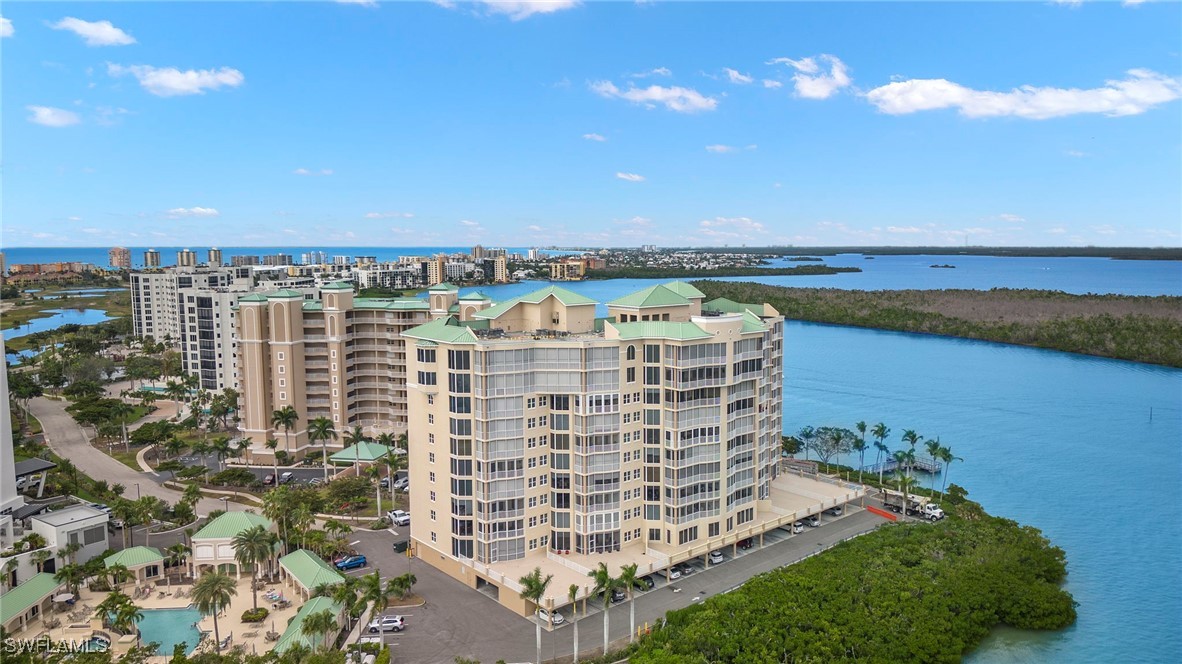 4137 Bay Beach Lane 585