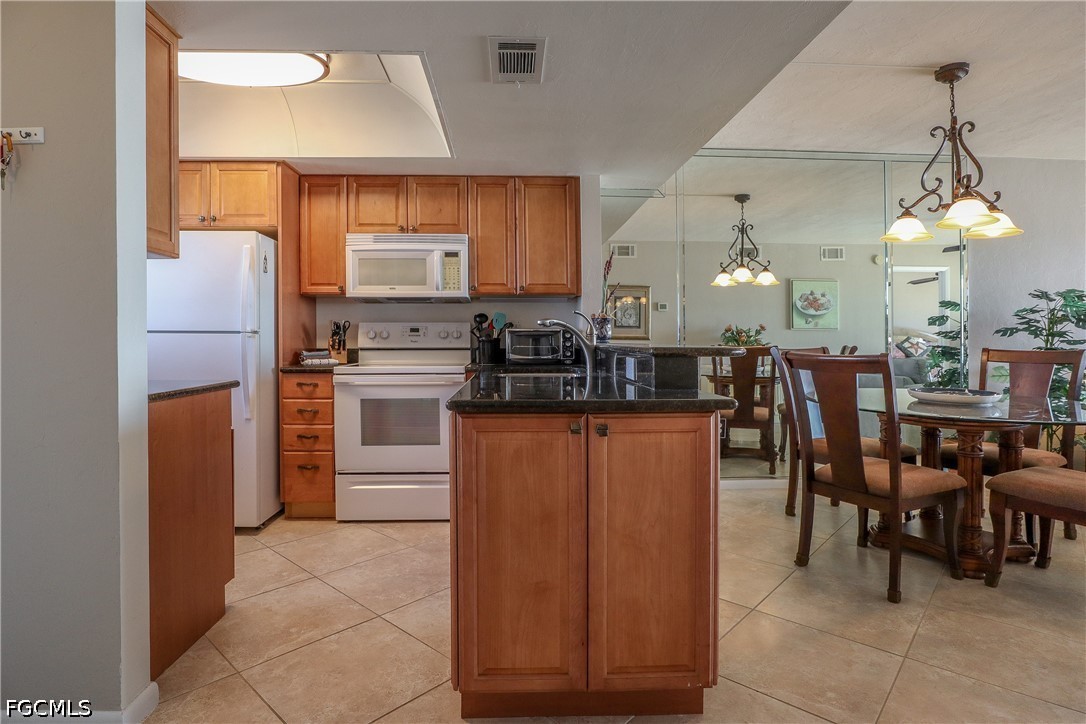 8350 Estero Boulevard 323