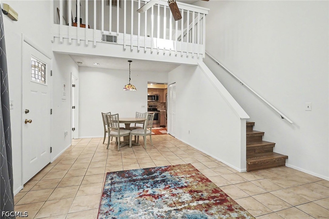 13403 Broadhurst Loop