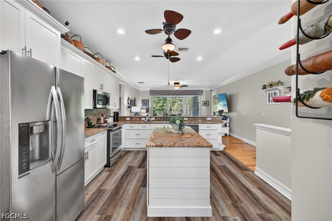 11138 Lakeland Circle