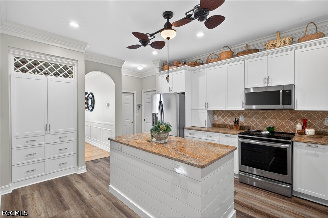 11138 Lakeland Circle