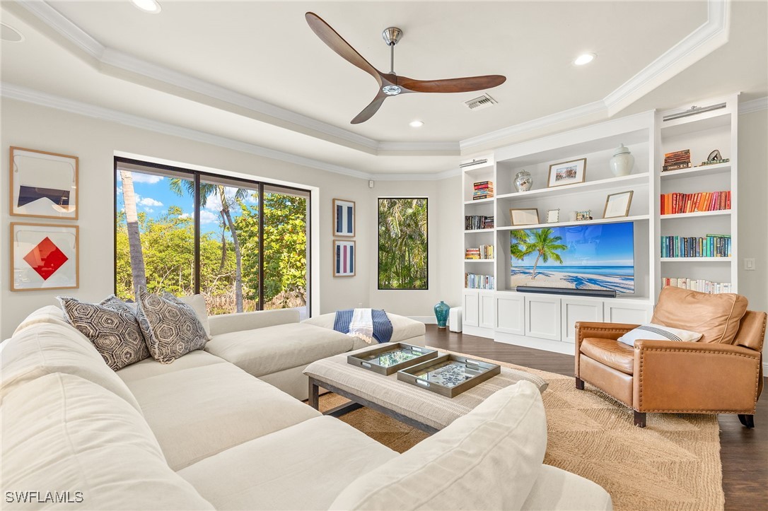 15460 Catalpa Cove Lane