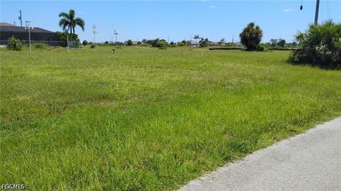 Photo of 3805 NW 39th Lane, Cape Coral, FL 33993 (MLS # 2026020236)