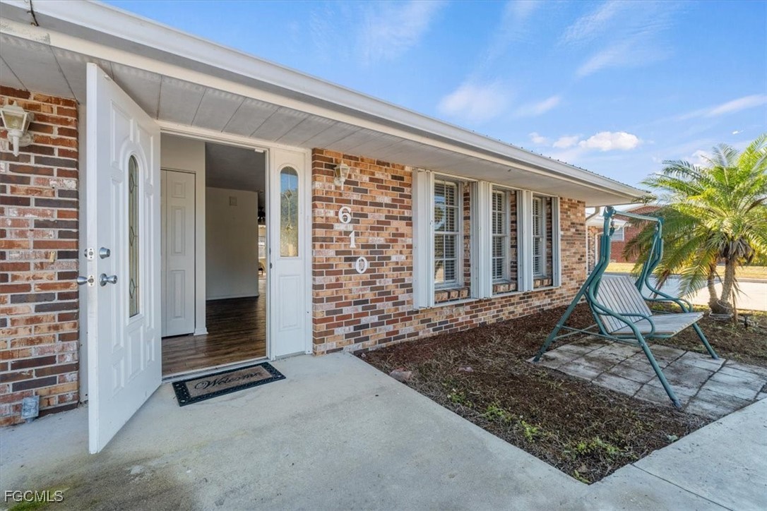 610 E Avenida Del Rio