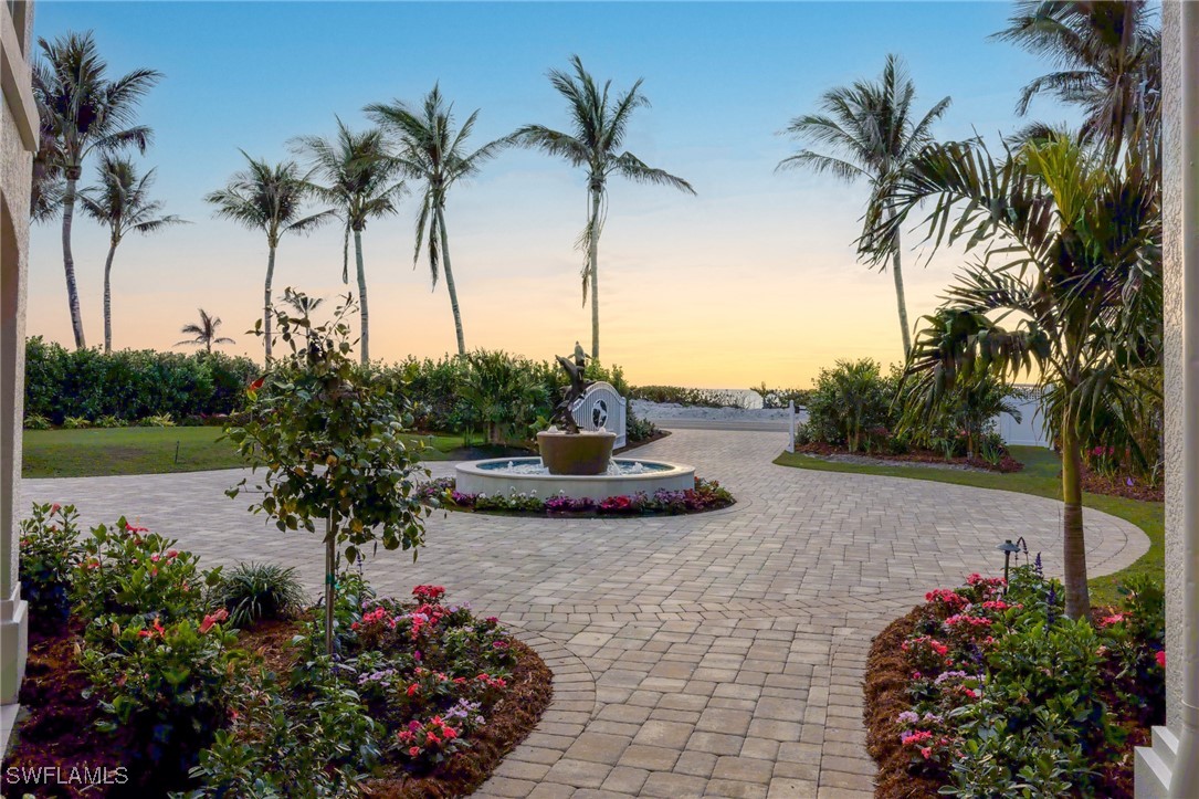 15735/737 Captiva Drive