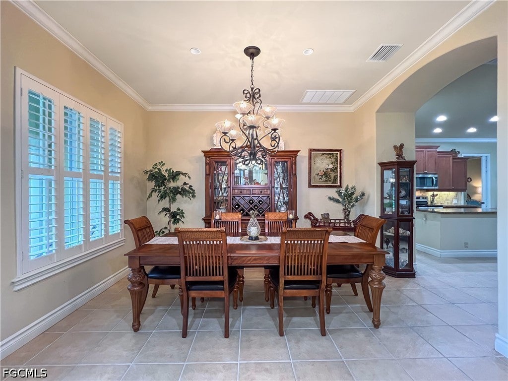 3290 Shady Bend Way