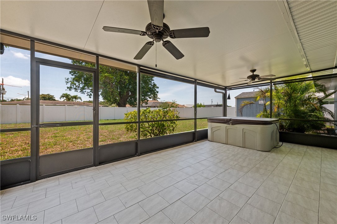 3824 SE 10th Place