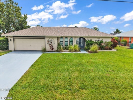 216 SE 30TH TER, CAPE CORAL, FL 33904 - Image a4c06d6685c6a31dfd2e69a69d126922/2210967501