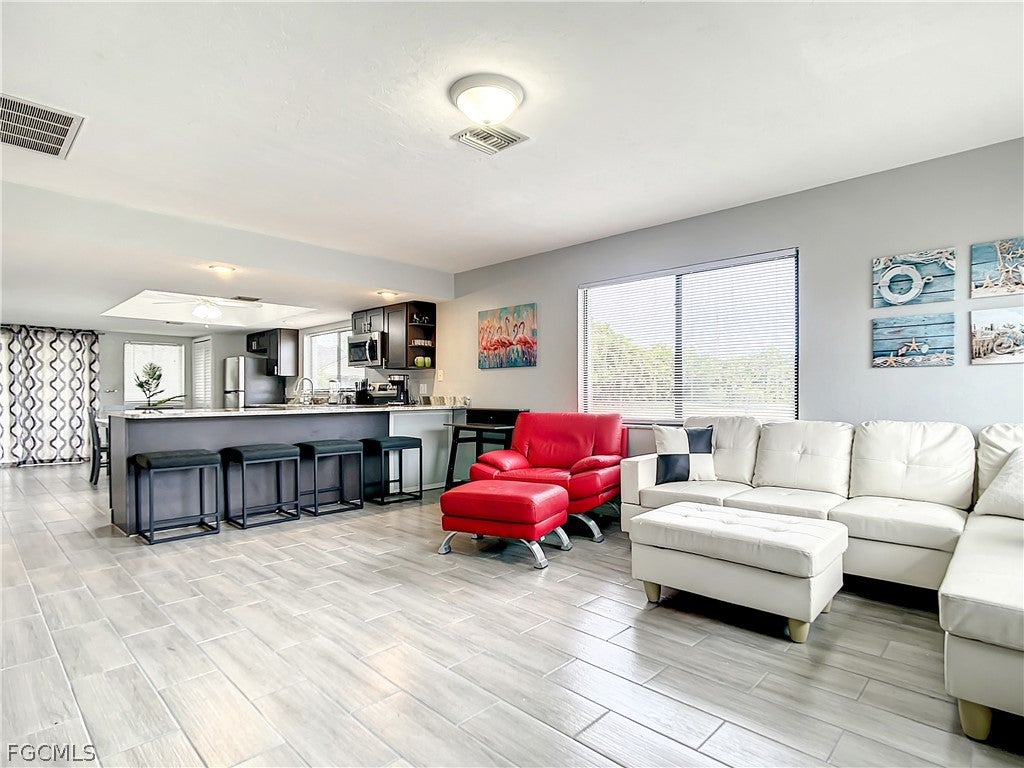 4928/5000 SW 16th Place
