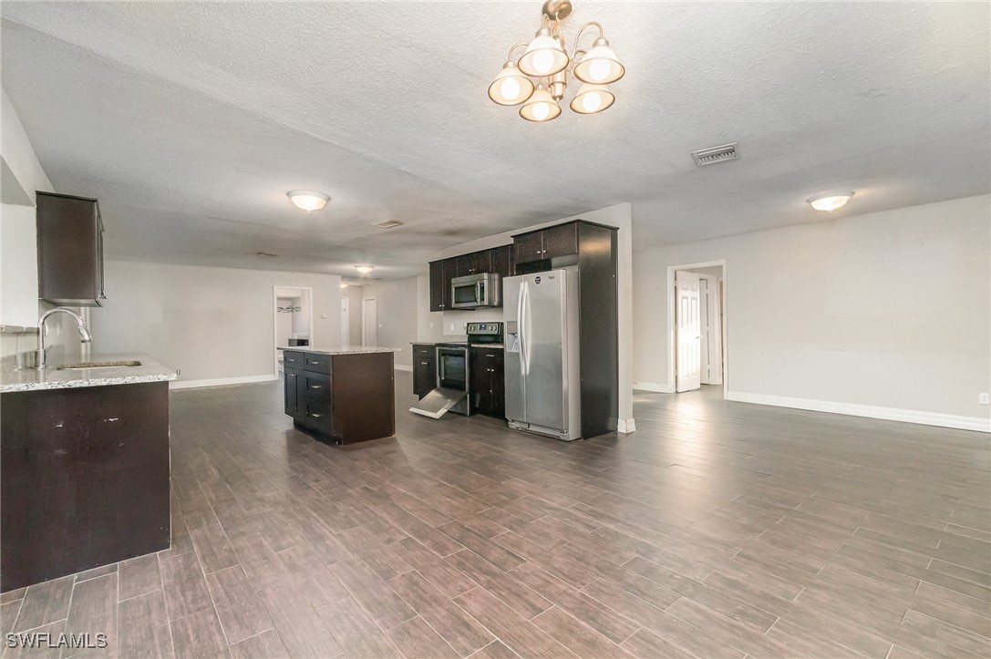 2414 Parkview Drive