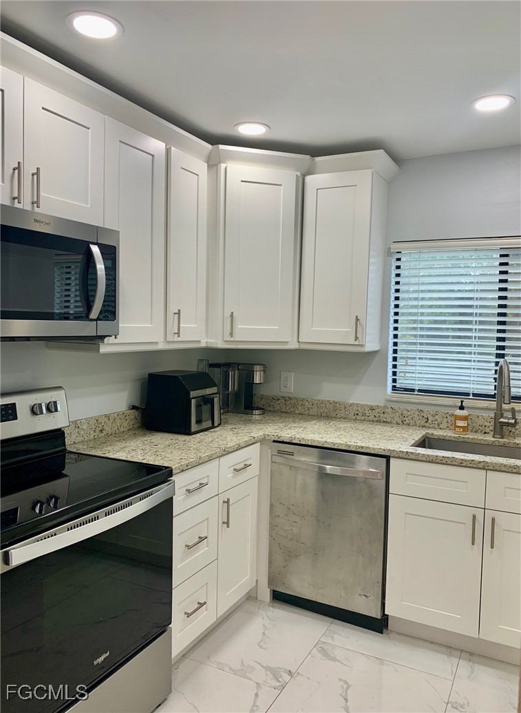 9640 Windsor Gardens Lane 201