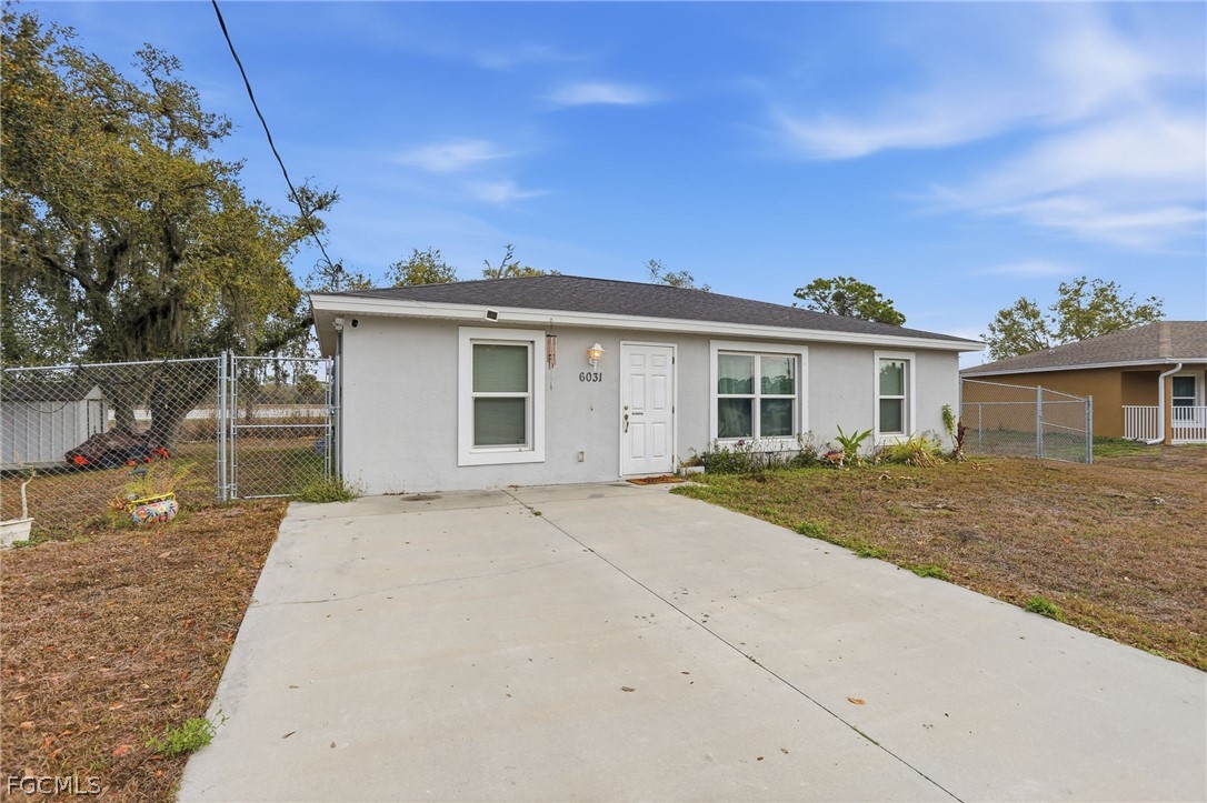6031 N Moss Circle