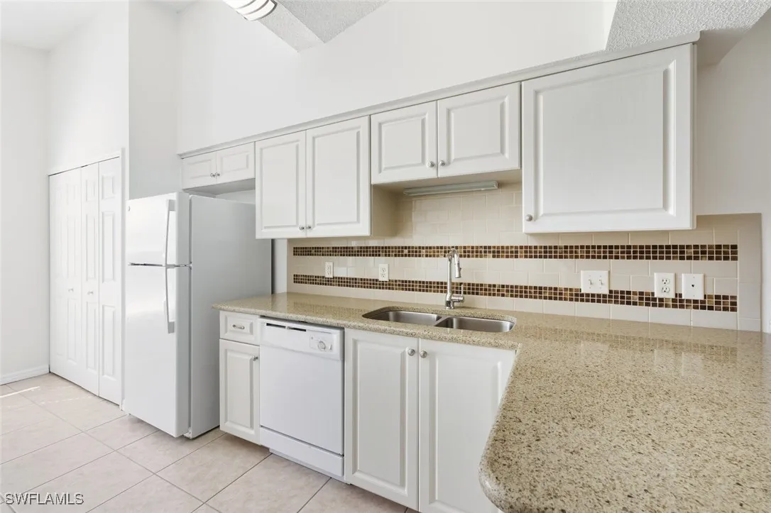 Bonita Springs, Florida 34134, United States, 2 Bedrooms Bedrooms, ,2 BathroomsBathrooms,Residential,Active,246129