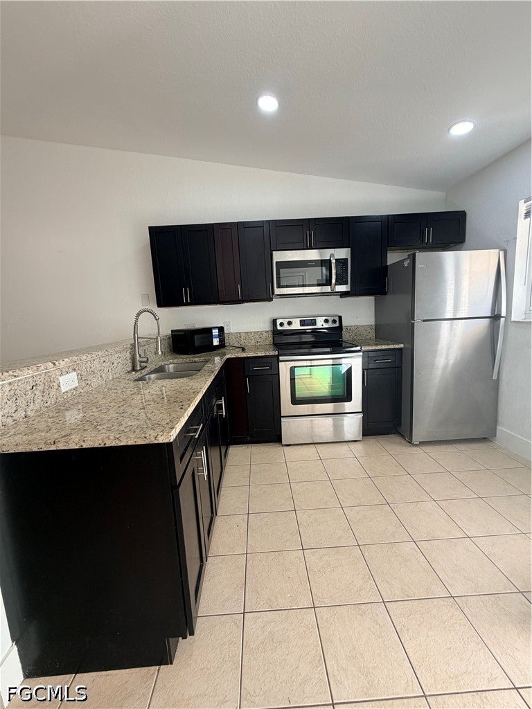 1412-1414 W 12th Street