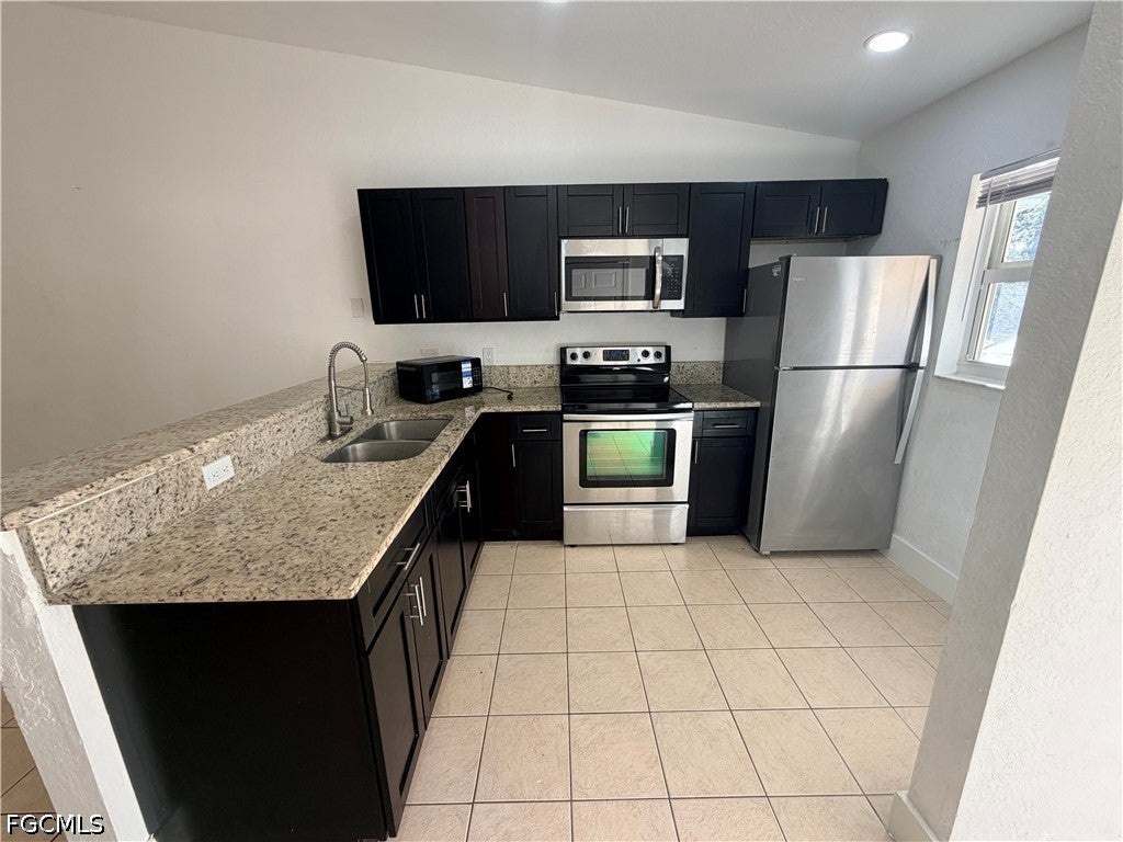 1412-1414 W 12th Street
