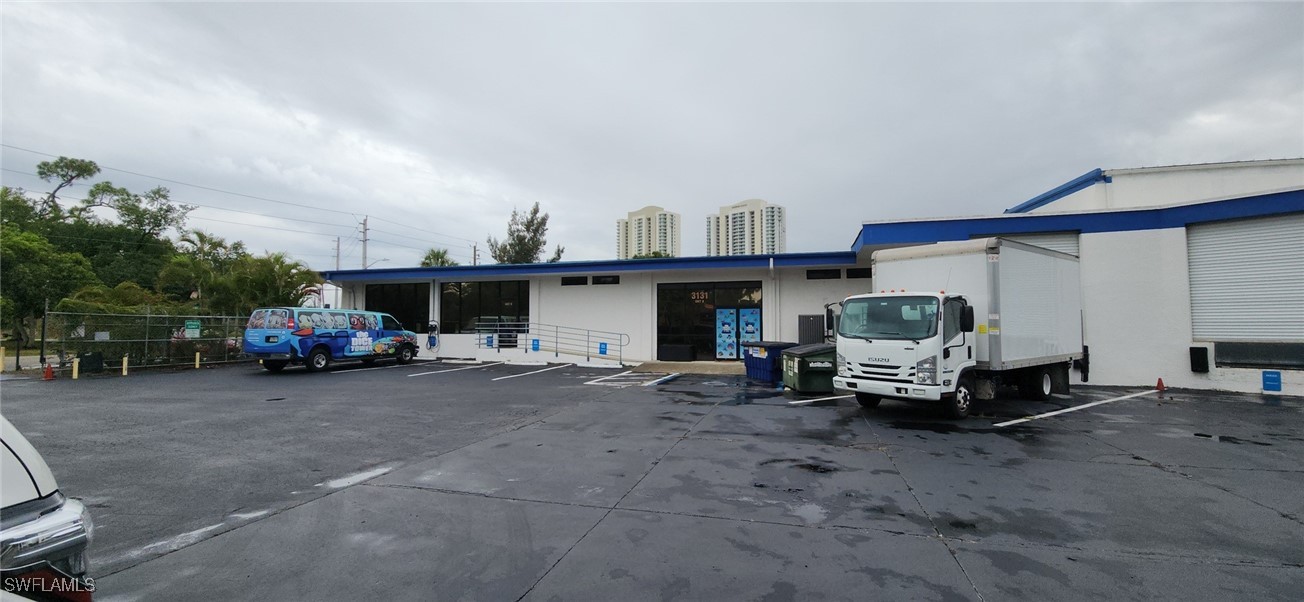 3131 E Riverside Drive