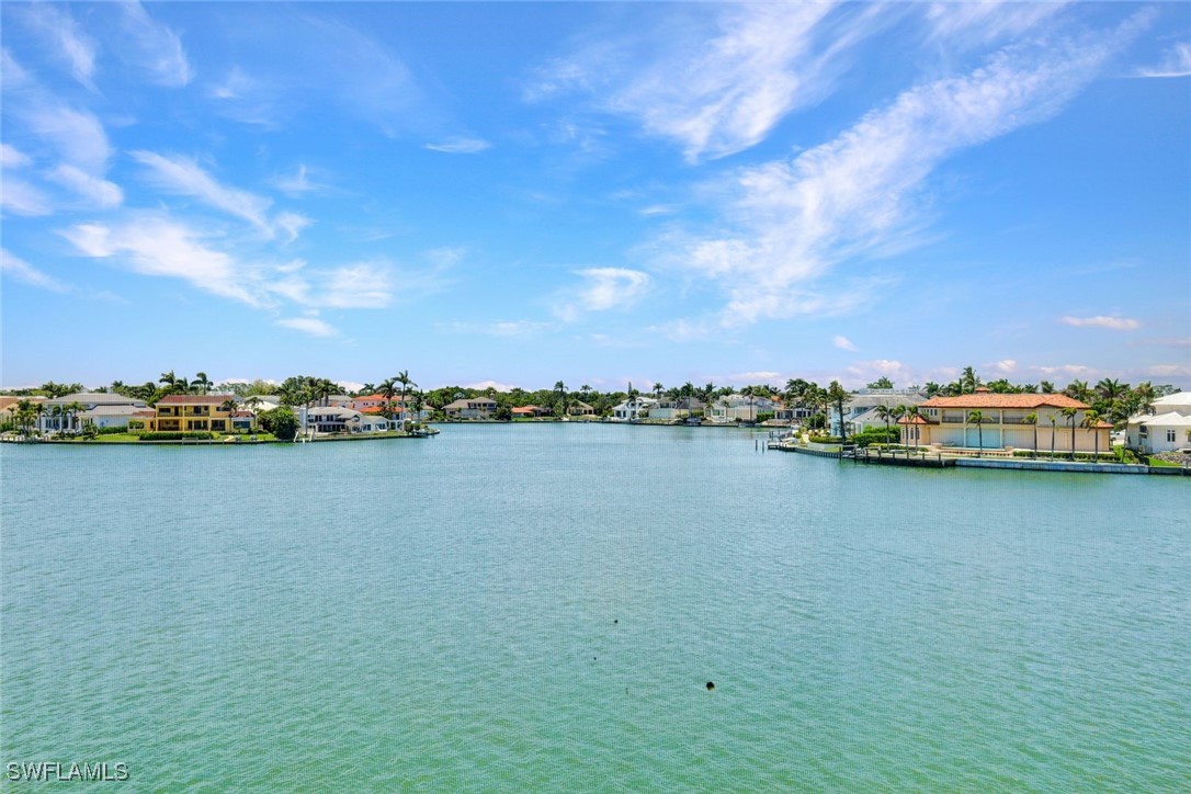 3200 Gulf Shore Boulevard N 401
