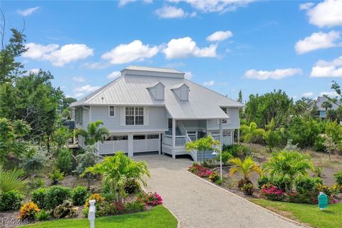 220 Daniel Drive Sanibel FL 33957