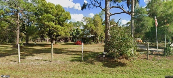 6941 EASTWOOD ACRES RD, FORT MYERS, FL 33905 - Image a67af1d1dbdb4e737cb2f9fdc3732dab/3456882286