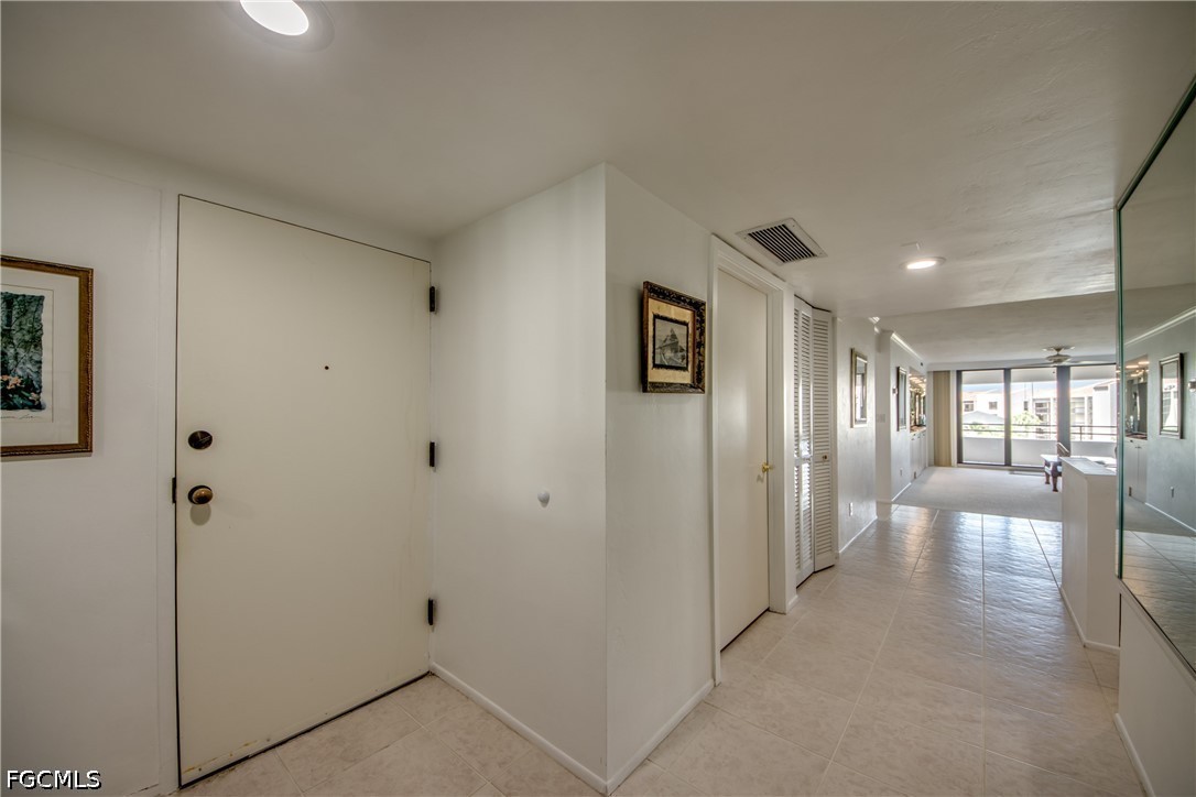 5260 S Landings Drive 407