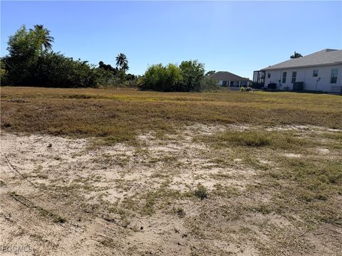 1118 NE 12th Street Cape Coral FL 33909