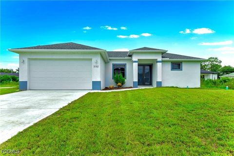 352 Rawlings Avenue Lehigh Acres FL 33974