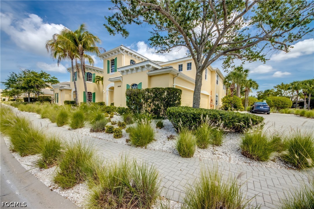 14490 Dolce Vista Road 202