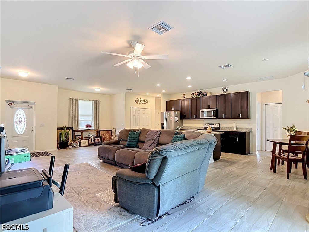 6027 Acorn Circle