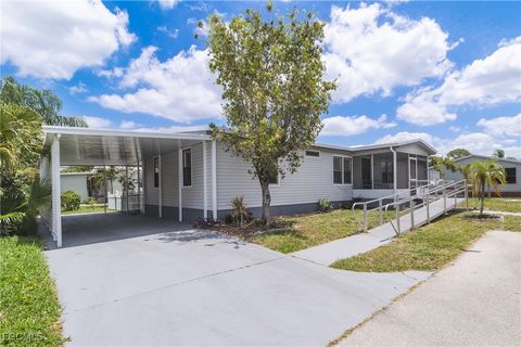 5370 Countryfield Circle Fort Myers FL 33905