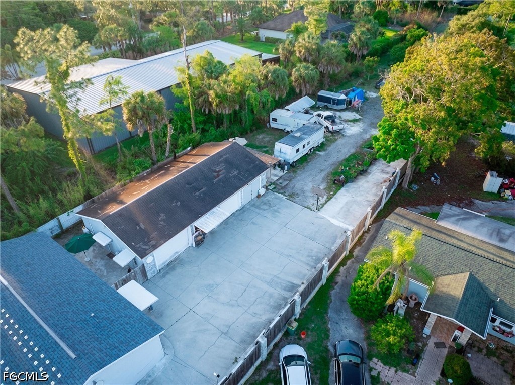 3871 White Boulevard