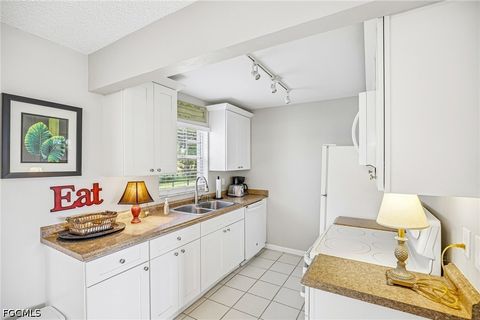 Tiny photo for 1514 Edgewater Circle #3A, Fort Myers, FL 33919 (MLS # 2026020091)