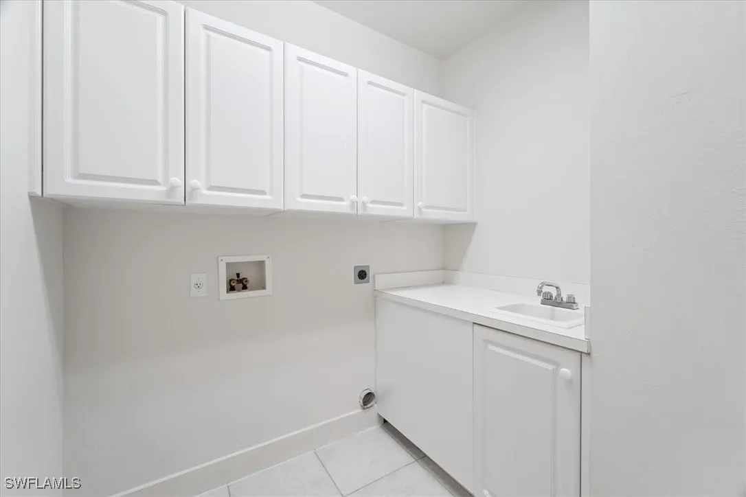 Naples, Florida 34109, United States, 3 Bedrooms Bedrooms, ,3 BathroomsBathrooms,Residential,Active,215141