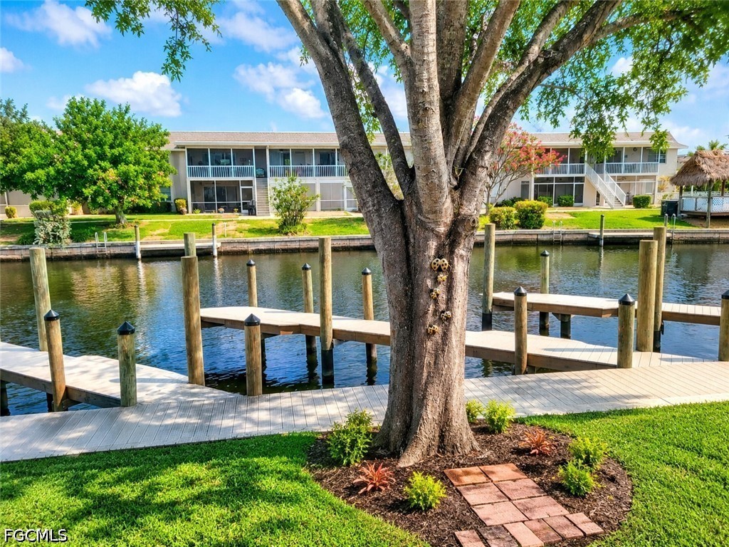 Photo 1 of 10 — 1107 SE 46th Lane E, Cape Coral, FL 33904