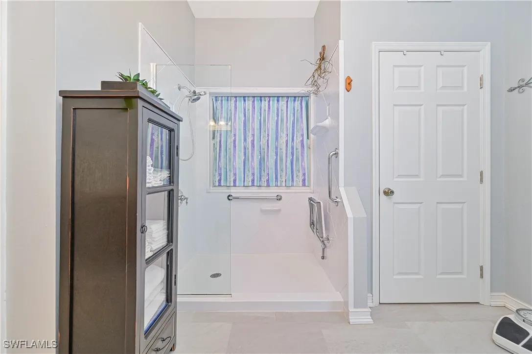 Fort Myers, Florida 33905, United States, 3 Bedrooms Bedrooms, ,2 BathroomsBathrooms,Residential,Active,35707