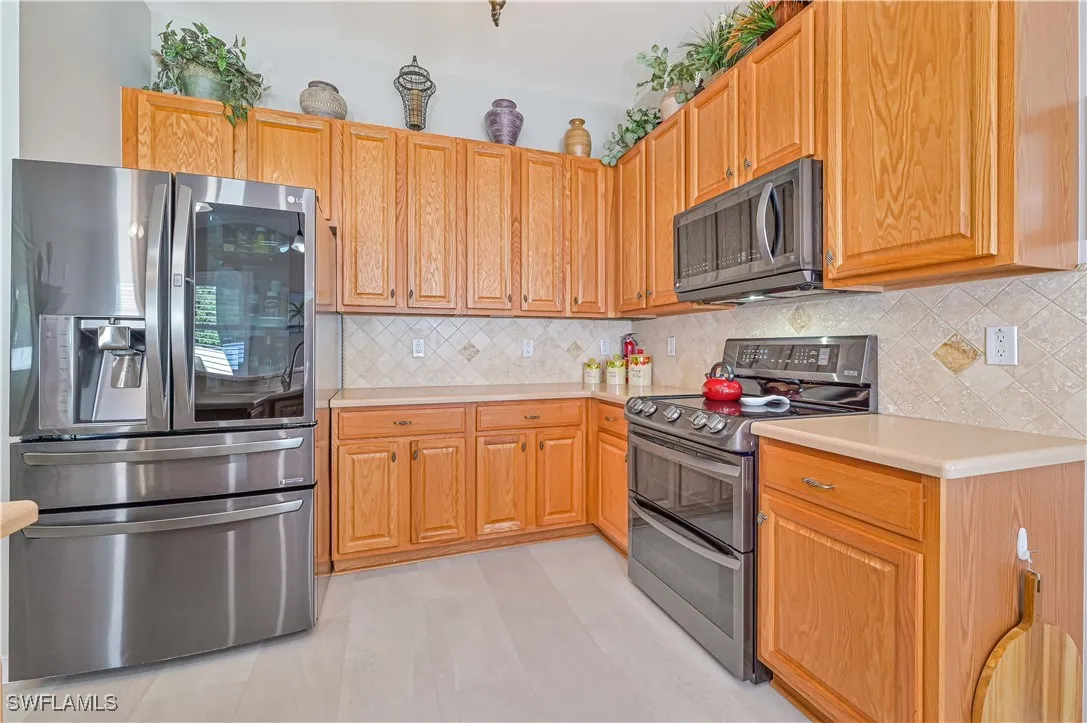 Fort Myers, Florida 33905, United States, 3 Bedrooms Bedrooms, ,2 BathroomsBathrooms,Residential,Active,35707