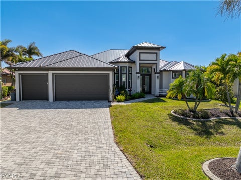 Featured picture for the property 2026008198