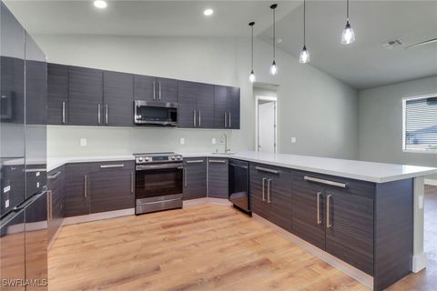 18 Tropicana Parkway W Cape Coral FL 33993