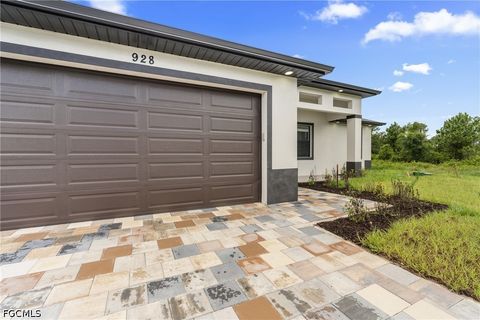 Tiny photo for 928 Milwaukee Boulevard, Lehigh Acres, FL 33974 (MLS # 2026020153)