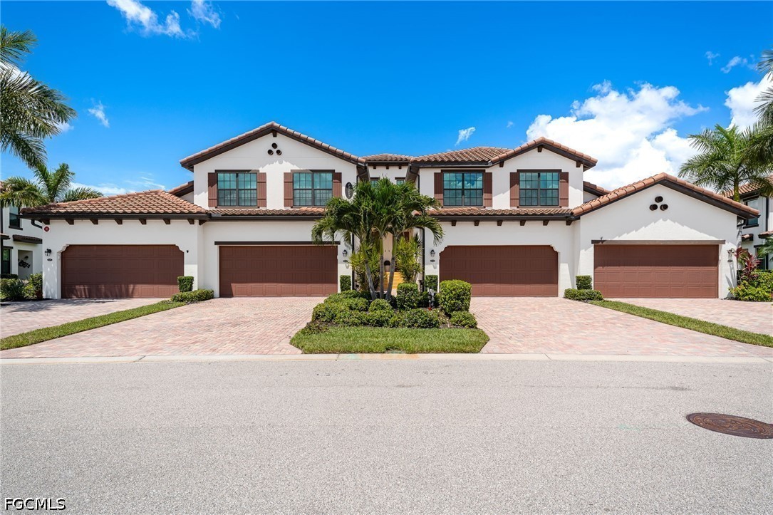 12027 Hawthorn Lake Drive 202