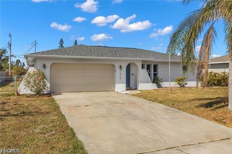 Photo of 1015 SE 25th Lane, Cape Coral, FL 33904 (MLS # 2026020385)