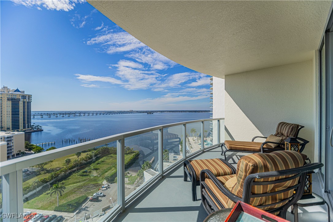3000 Oasis Grand Boulevard 1501