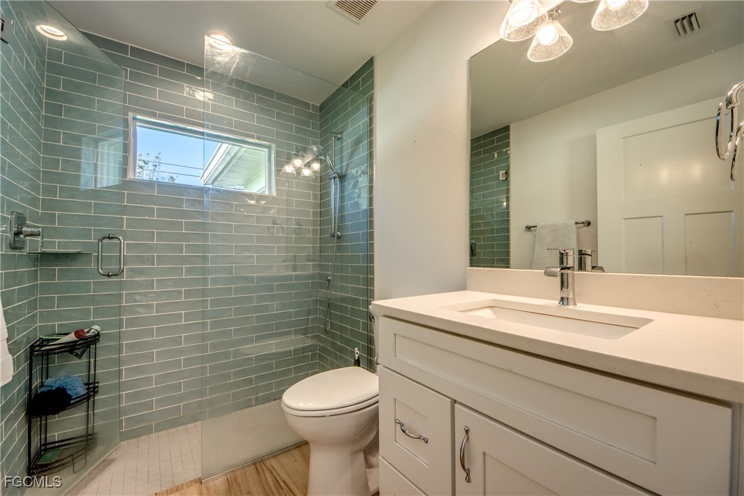 3410 Oasis Boulevard