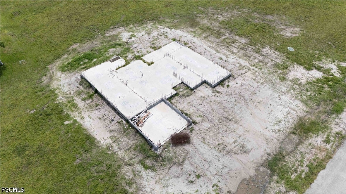 1423 NW 37th Place
