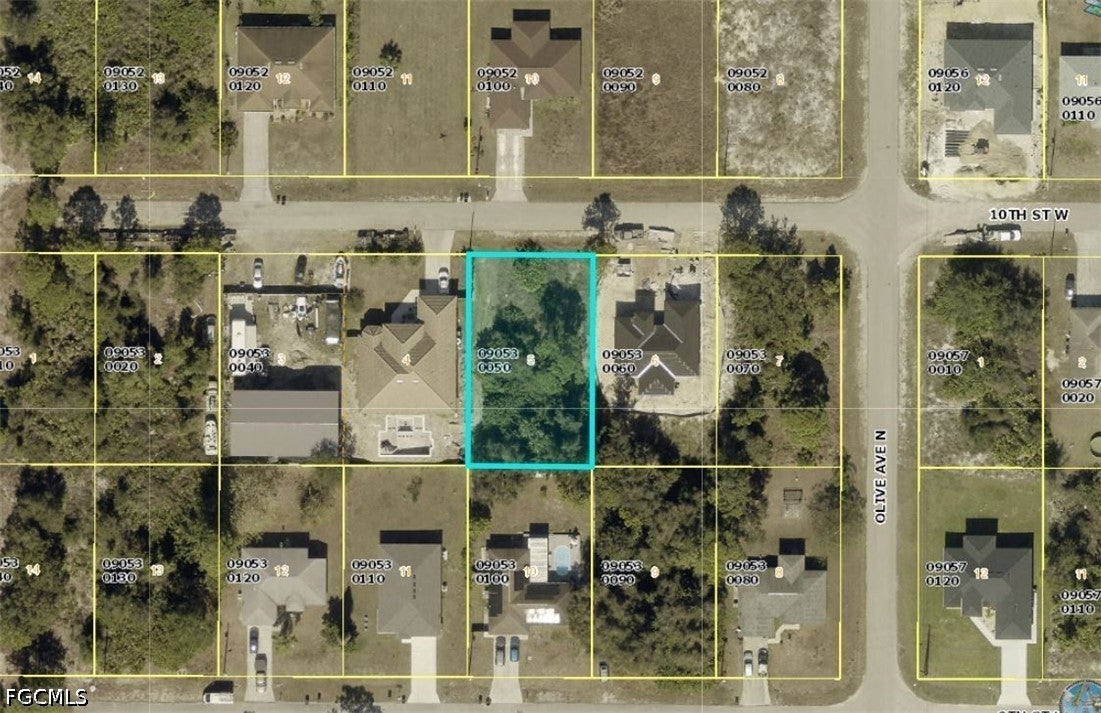 3205 10th Street W