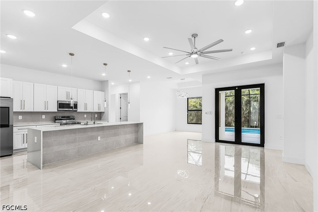 1640 NW 38th Avenue