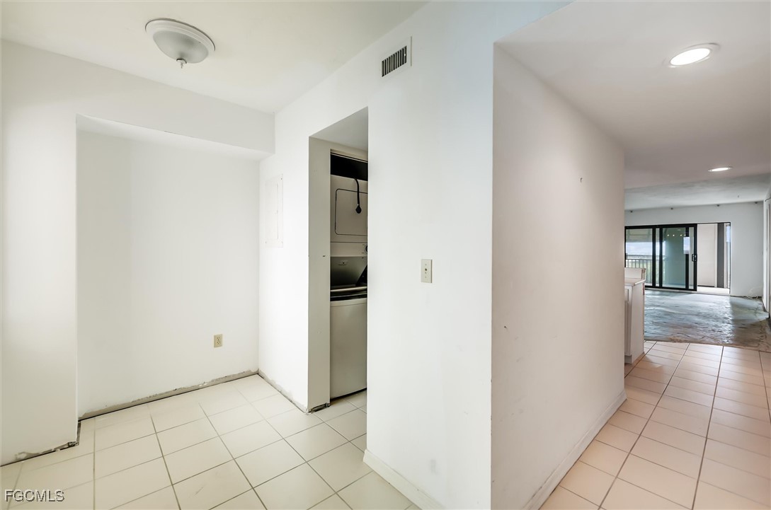 4263 Bay Beach Lane 713